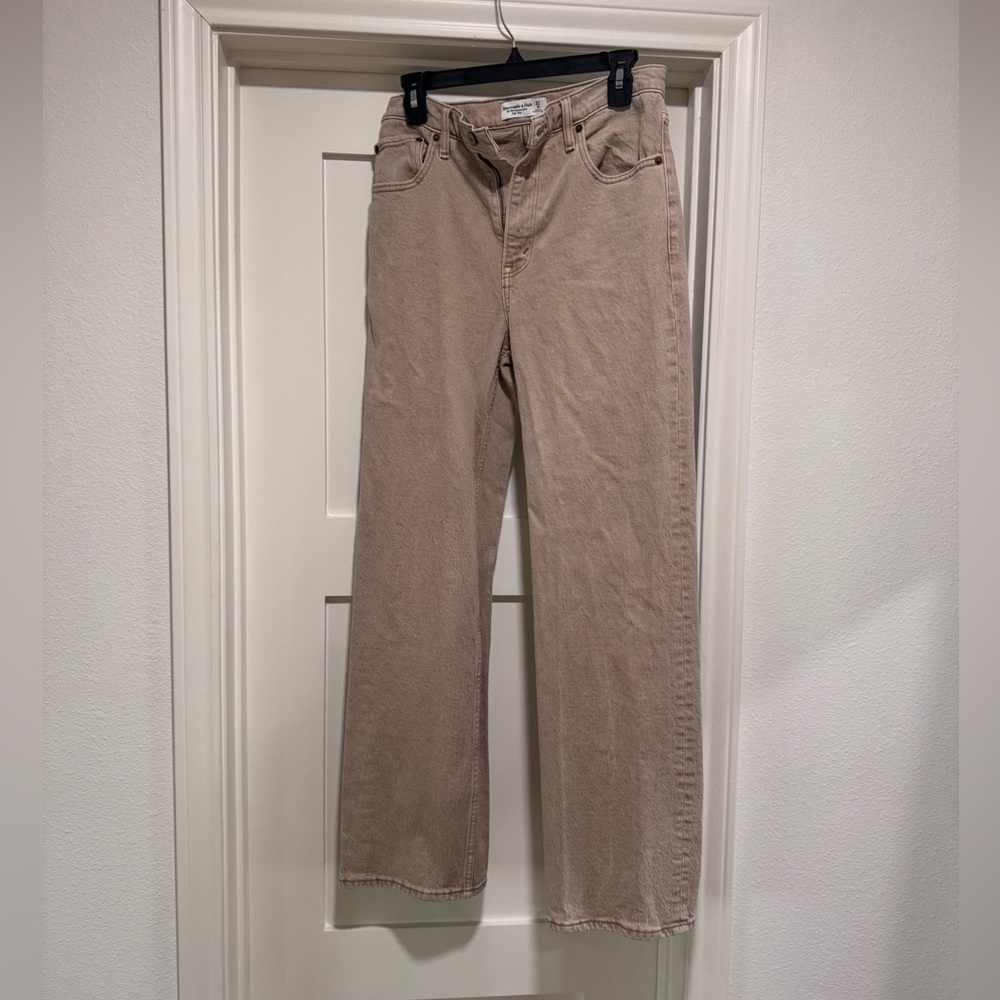 Abercrombie 90’s High Rise Relaxed Jean - 27 - Picture 6 of 8